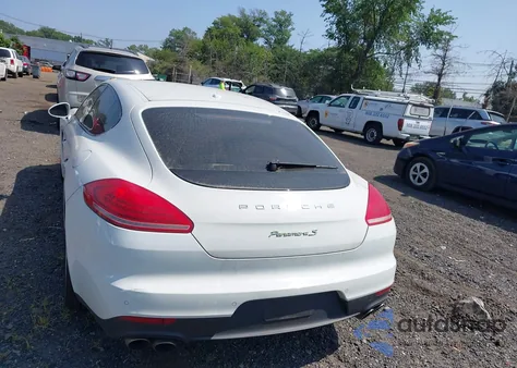 2014 Porsche Panamera E-Hybrid S from USA, damaged, VIN WP0AD2A75EL044758